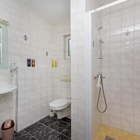 Matanovi Dvori Md Apartment Makarska