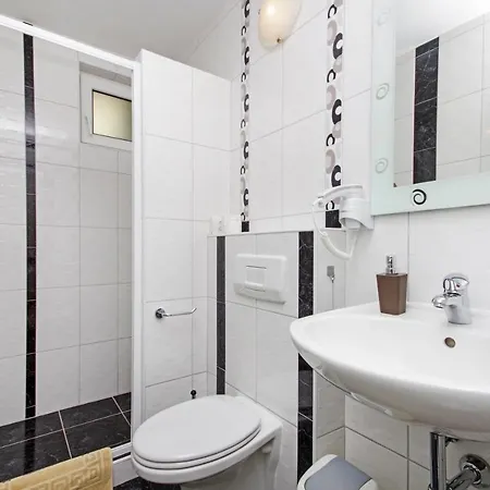 Matanovi Dvori Md Makarska