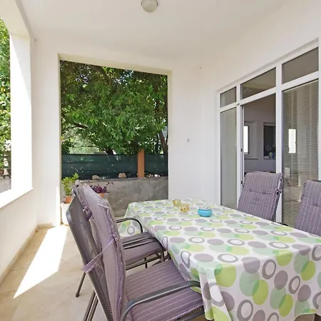 Matanovi Dvori Md Apartment Makarska